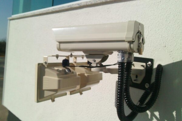 Identificação de Veículos OCR : ALPR13